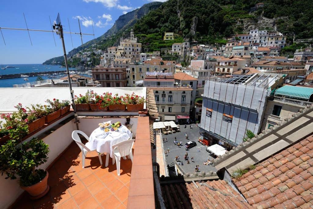 Mamma Rosanna - Apartment In Amalfi With Terrace מראה חיצוני תמונה